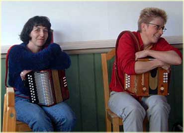 Inge en Carola zijn zeer onder de indruk van Antonio Rivas.