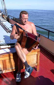 Nee, het is geen nudisten-weekend! Maar het is wel warm en...