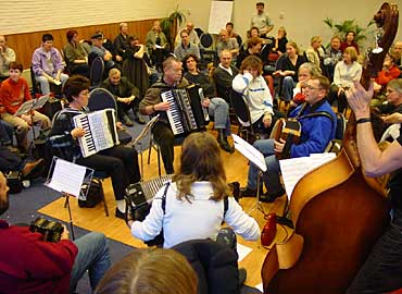 Bij de accordeonisten gaat Iers naadloos over in Klezmer.