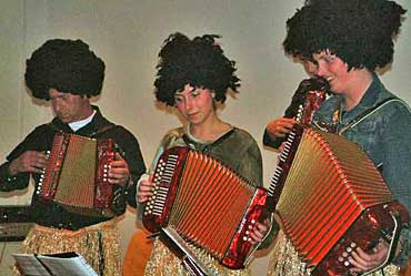 Groep 1 van Cocky Vis speelt Waldeslust, opgedragen aan Albert!