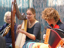 Het kan echt: harp en trekharmonica, al zal de laatste zich wel een beetje moeten inhouden.