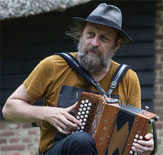 Steve Baily zal op 16 april in De Muse een workshop geven. Hij is een trouwe Saltarelle-speler.