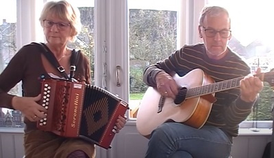 Harry en Hilda Olinga vormen het duo Brood en Spelen en zijn bekend wegens hun vele fraaie videos op YouTube.