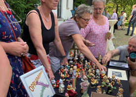 Ook deze poppetjes mogen zich in de belangstelling verheugen.